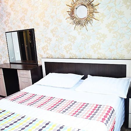 Luxury Palace Apartment Bischkek Exterior foto